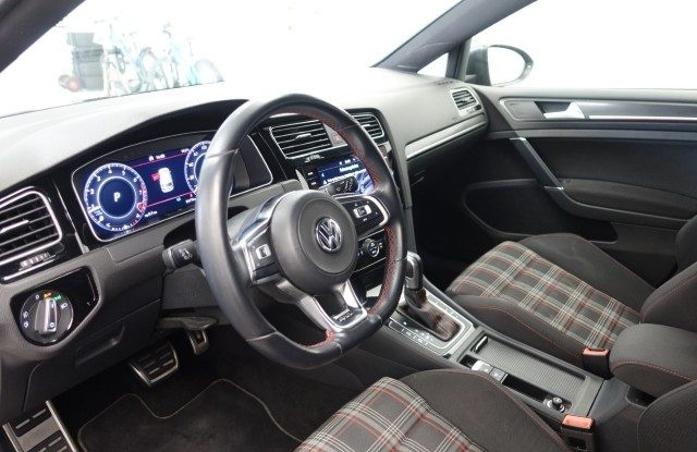 VOLKSWAGEN Golf GTI usata, con Controllo trazione
