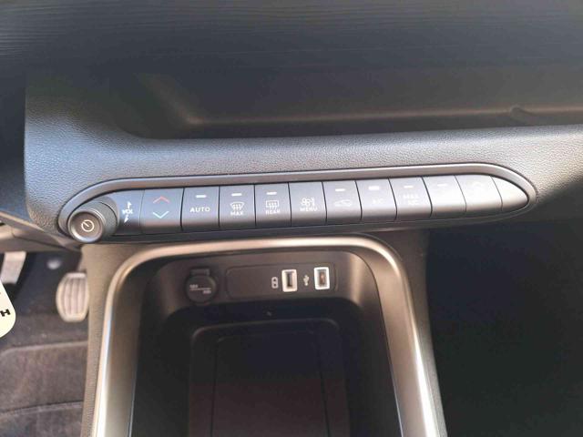 JEEP Avenger usata, con USB