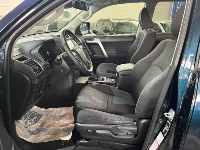 TOYOTA Land Cruiser usata, con Controllo automatico clima