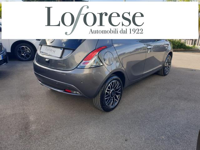 LANCIA Ypsilon usata, con Autoradio