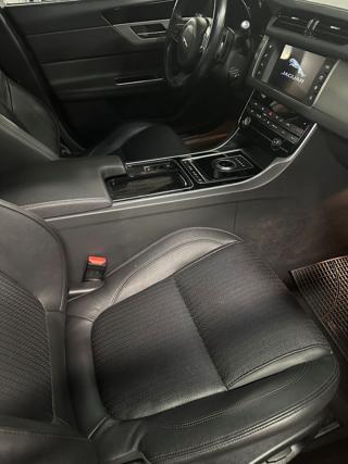 JAGUAR XF usata, con Airbag