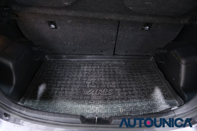 TOYOTA Yaris usata 51