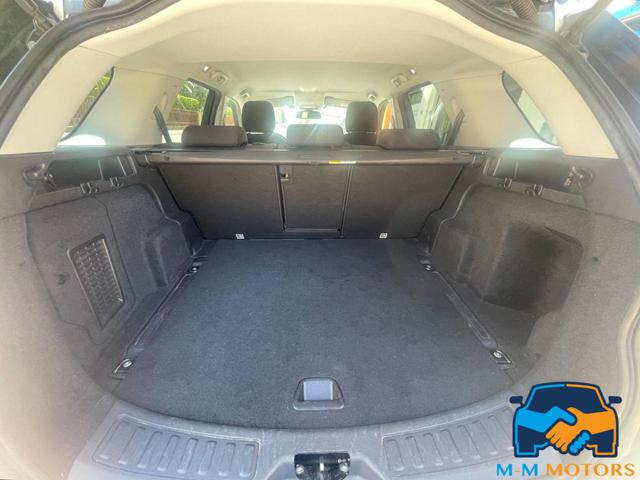 LAND ROVER Discovery Sport usata, con Leve al volante