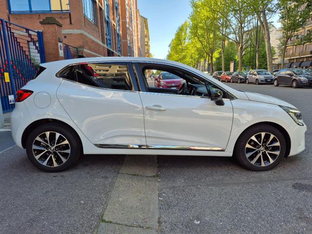 RENAULT Clio usata, con Autoradio