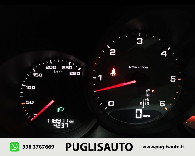 PORSCHE Macan usata 26