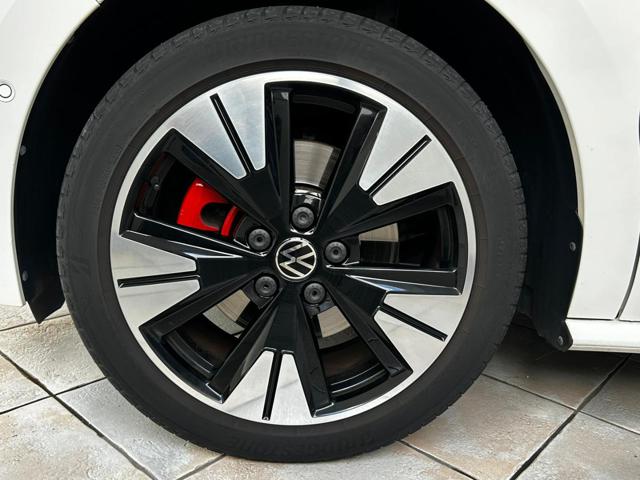 VOLKSWAGEN Multivan usata, con Park Distance Control