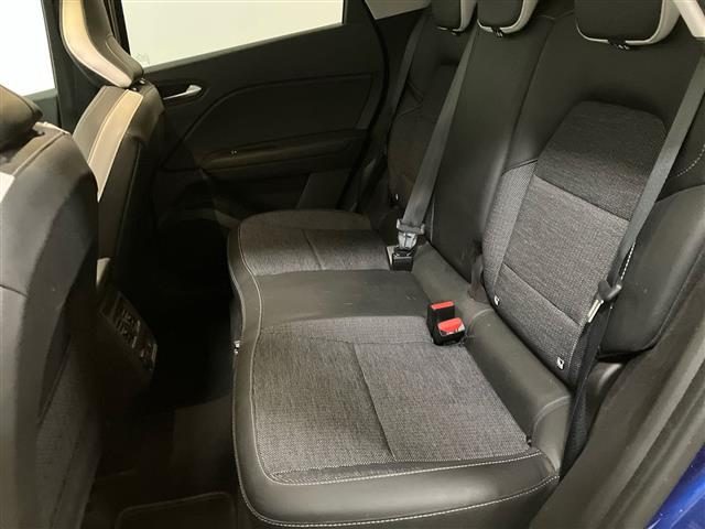 RENAULT Captur usata, con Volante in pelle