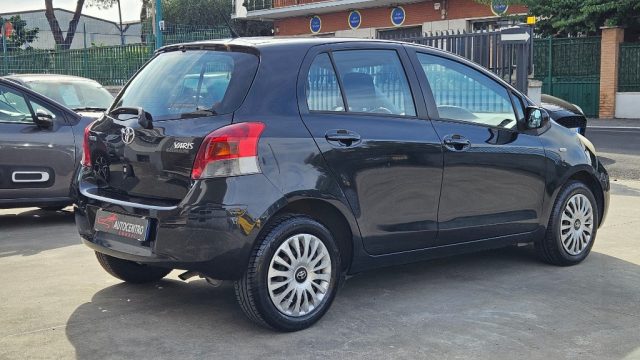 TOYOTA Yaris usata, con Boardcomputer
