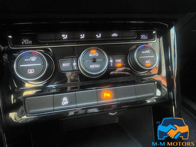 VOLKSWAGEN Touran usata, con Volante in pelle