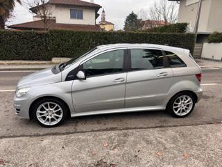 MERCEDES-BENZ B 180 usata, con Autoradio