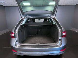 SKODA Superb usata, con Controllo trazione
