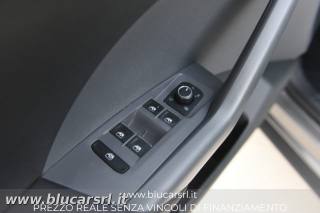 VOLKSWAGEN T-Cross usata 14