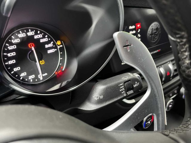 ALFA ROMEO Giulia usata, con Airbag testa