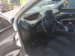 PEUGEOT 3008 usata, con Climatizzatore