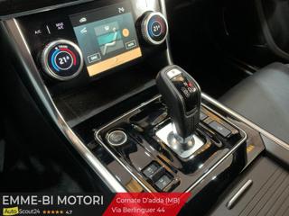 JAGUAR XE usata, con Park Distance Control
