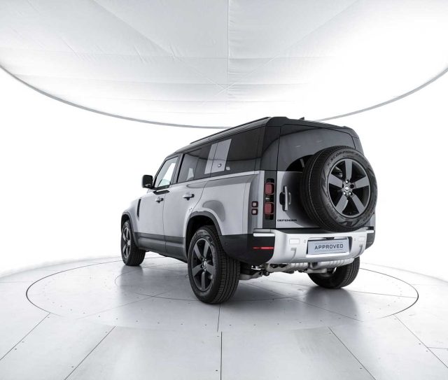 LAND ROVER Defender usata 10