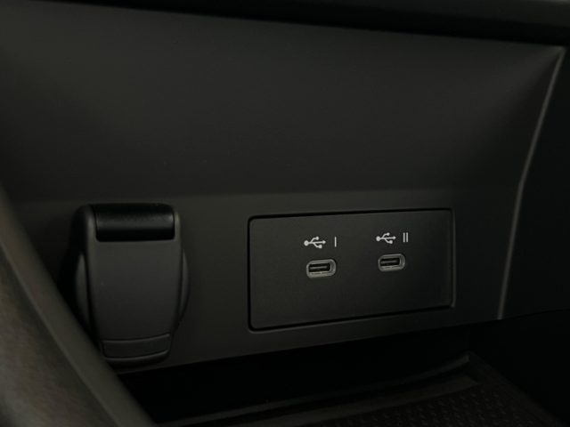 RENAULT Captur usata, con Autoradio digitale