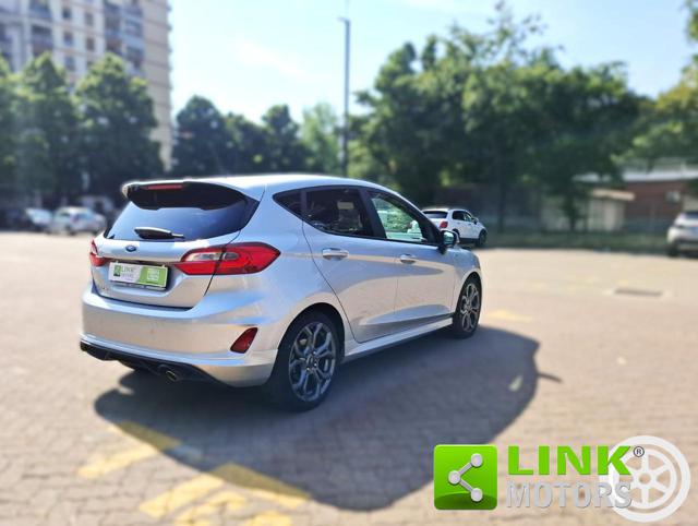 FORD Fiesta usata, con Autoradio