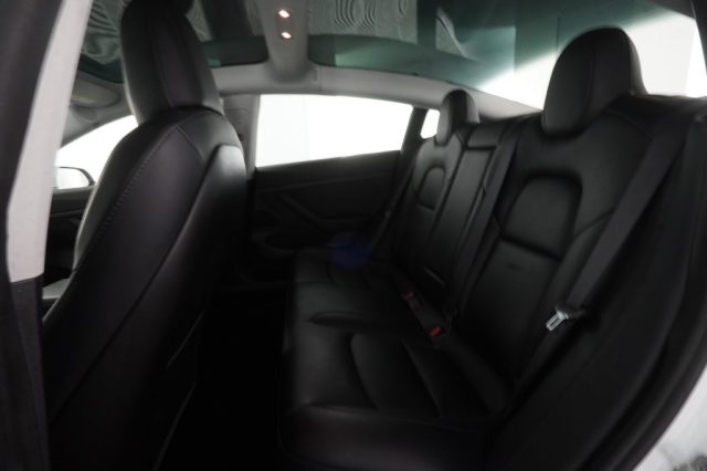 TESLA Model 3 usata 9