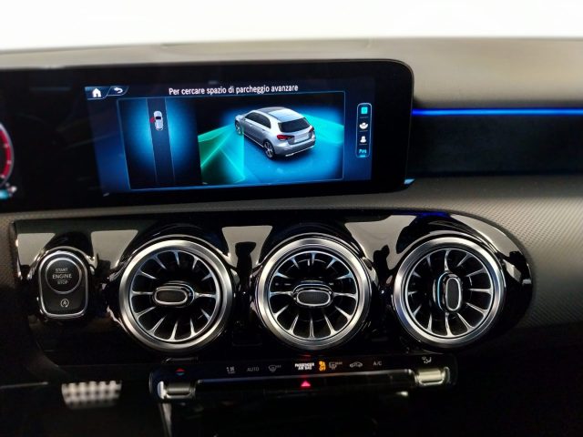 MERCEDES-BENZ A 200 usata, con Sedile posteriore sdoppiato