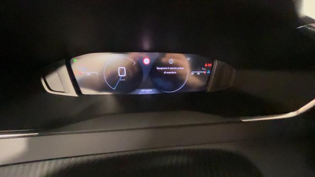PEUGEOT 2008 usata, con Park Distance Control
