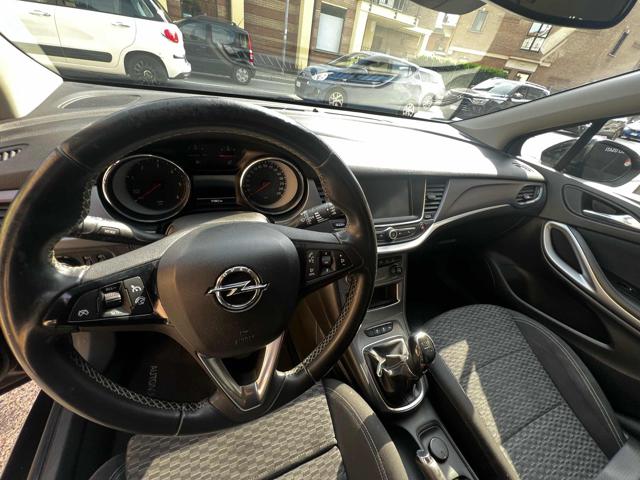OPEL Astra usata, con Controllo trazione