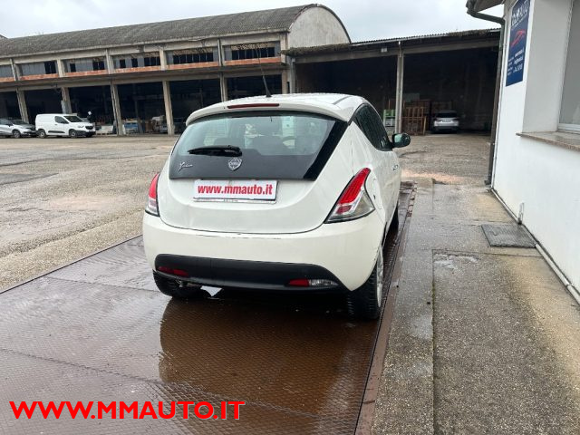 LANCIA Ypsilon usata, con Autoradio