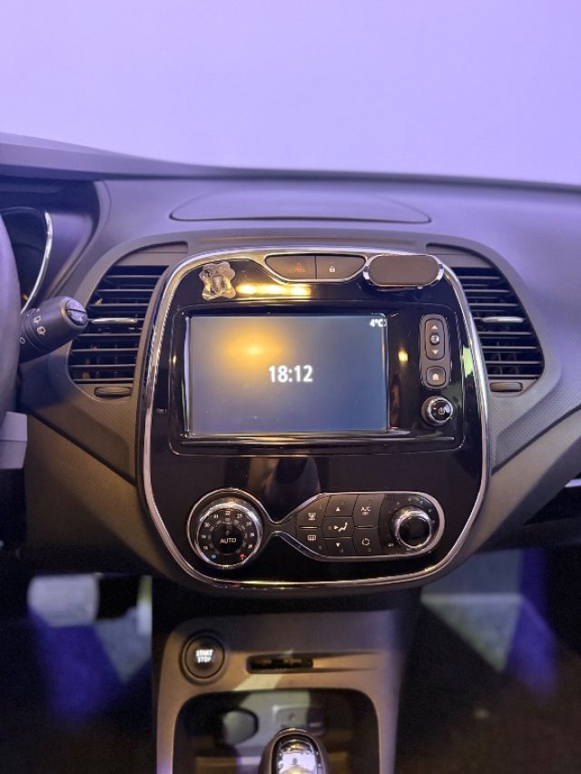 RENAULT Captur usata 16