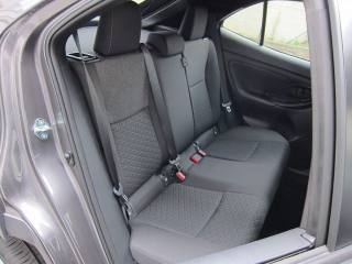 TOYOTA Yaris Cross usata, con Sedile posteriore sdoppiato