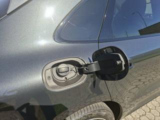 PORSCHE Macan usata, con Hill holder