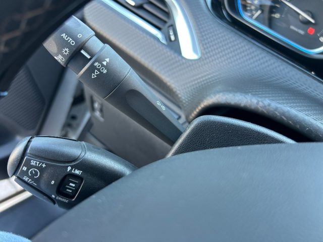 PEUGEOT 2008 usata, con Fendinebbia