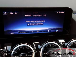 MERCEDES-BENZ GLA 180 usata, con Sistema di parcheggio automatico