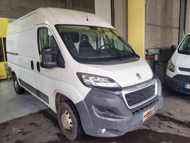 PEUGEOT Boxer usata, con ABS