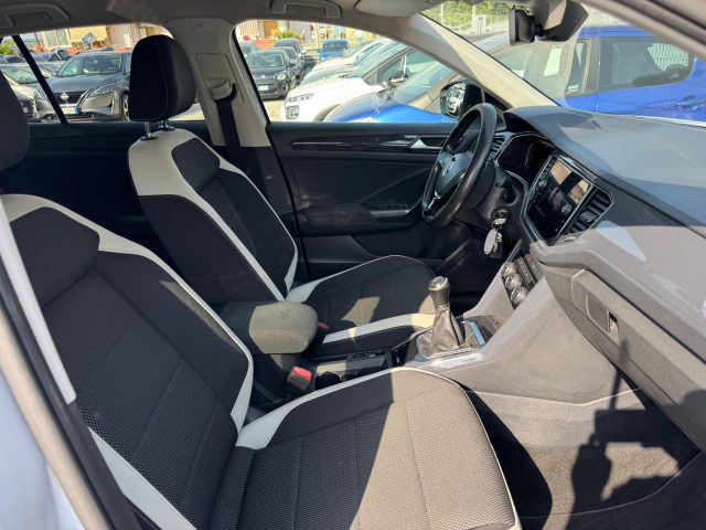 VOLKSWAGEN T-Roc usata, con Controllo automatico clima