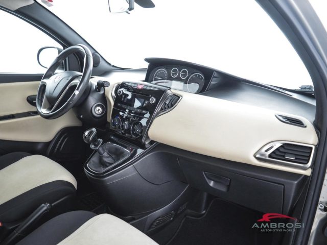 LANCIA Ypsilon usata 11