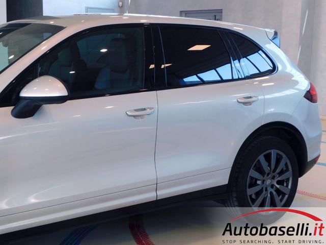 PORSCHE Cayenne usata, con Touch screen