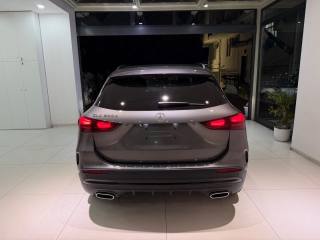 MERCEDES-BENZ GLA 200 usata, con Vetri oscurati