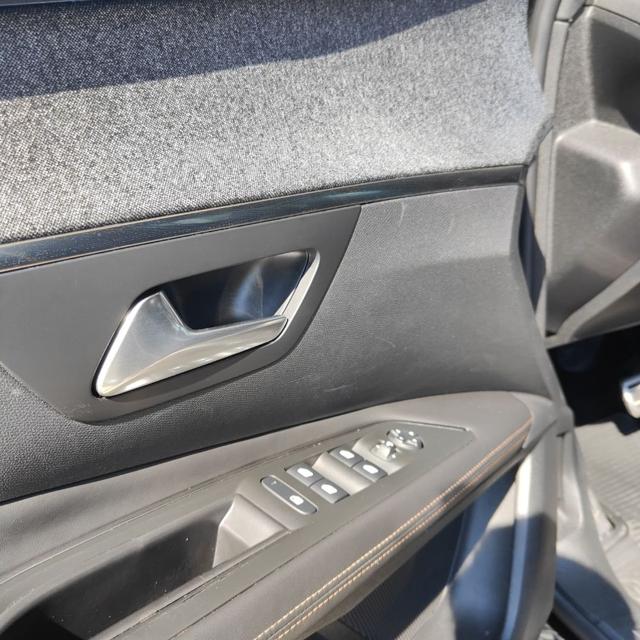 PEUGEOT 3008 usata, con Servosterzo