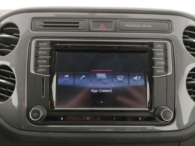 VOLKSWAGEN Tiguan usata, con USB