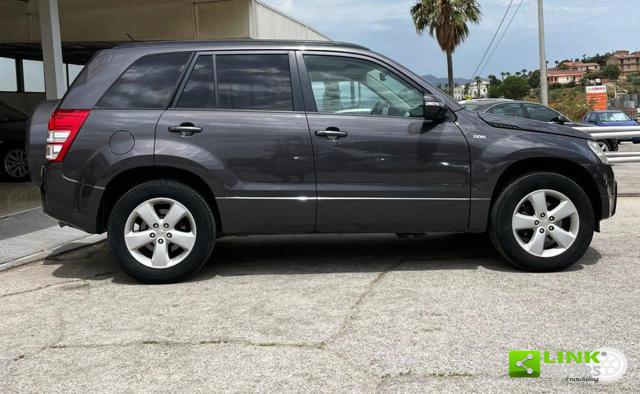 SUZUKI Grand Vitara usata, con Autoradio