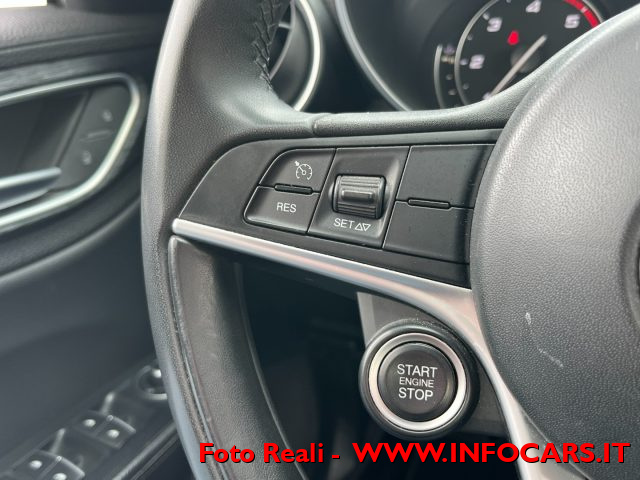 ALFA ROMEO Giulia usata, con Volante in pelle