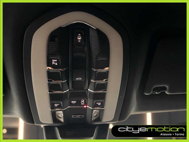 PORSCHE Macan usata, con ESP
