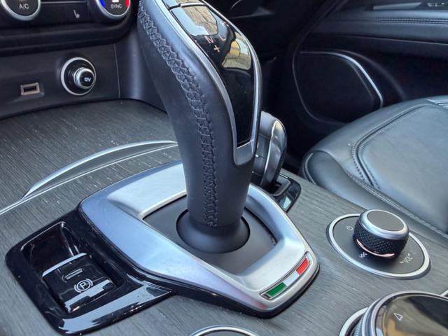 ALFA ROMEO Stelvio usata, con Sensore di luce