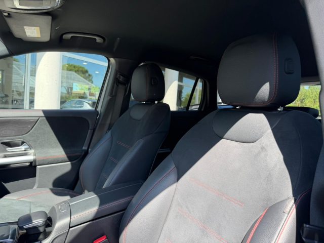 MERCEDES-BENZ GLA 180 usata, con Controllo automatico clima