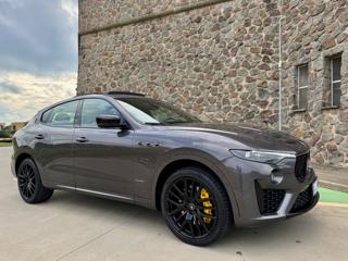 MASERATI Levante usata, con Fari direzionali