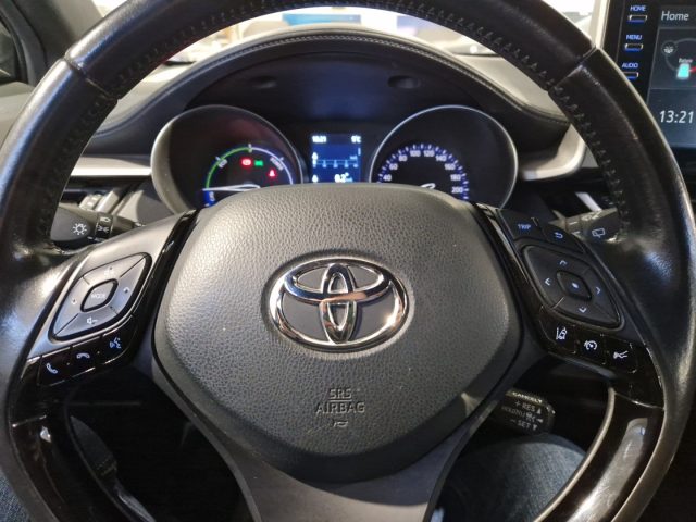 TOYOTA C-HR usata, con Sedile posteriore sdoppiato
