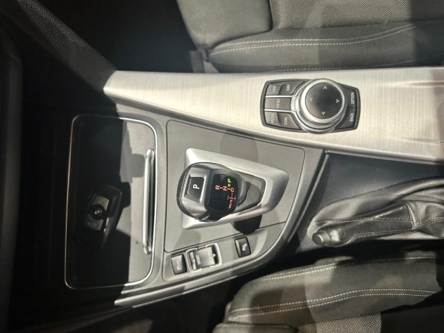 BMW 318 usata, con Fari LED