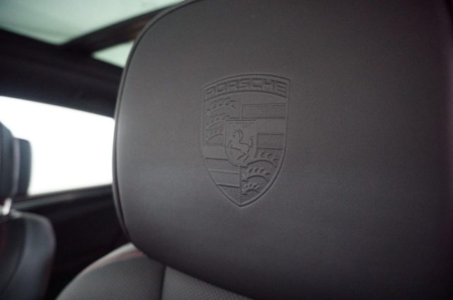 PORSCHE Macan usata, con Bracciolo