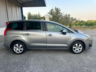 PEUGEOT 5008 usata, con Alzacristalli elettrici