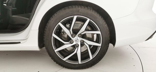 VOLVO V60 usata, con Sedile posteriore sdoppiato